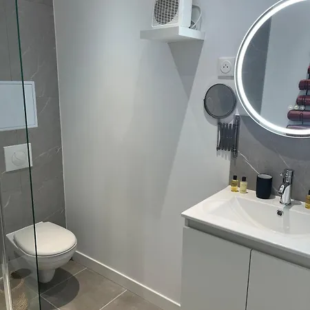 Posez Vos Valises ! La Vous Attend *